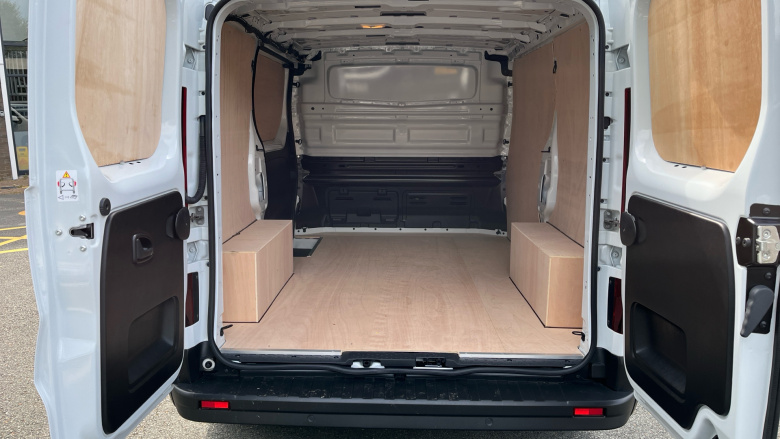 Renault Trafic Swb Diesel SL30 Blue dCi 130 Advance [Safety] Van